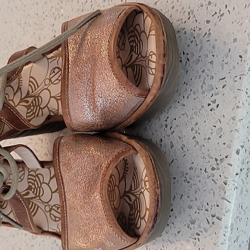 Fly London bronze sandals 9.5 - 10 . - Picture 7 of 12